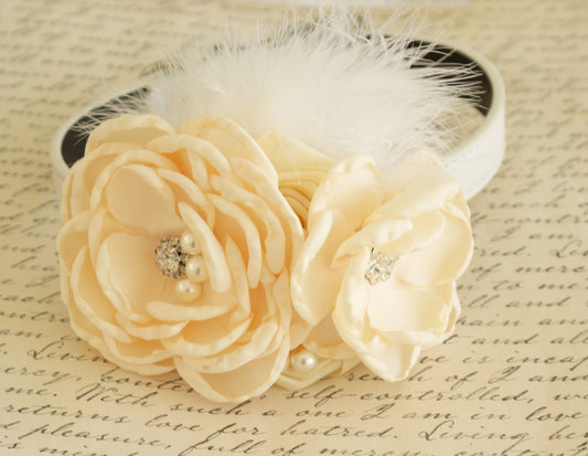 Ivory Floral dog collar, Pet wedding accessory, flowers with Pearls and Rhinestone , Wedding dog collar