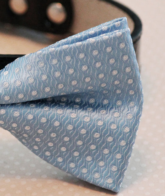 Blue Dog bow tie attached collar, Pet Wedding, Something blue, Wedding idea , Wedding dog collar