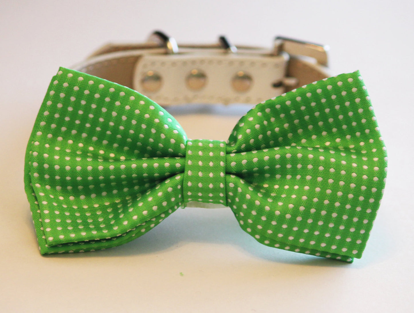 Green Dog Bow Tie attached to collar, Spring wedding , Wedding dog collar