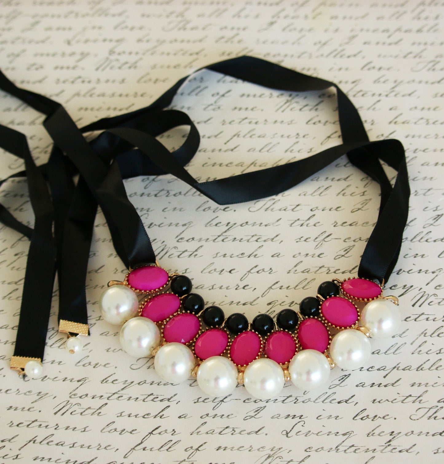 Hot pink Pearl and Rhinestone Dog jewelry- Pet accessories, Pearl Necklace, Dog beaded Necklace , Wedding dog collar