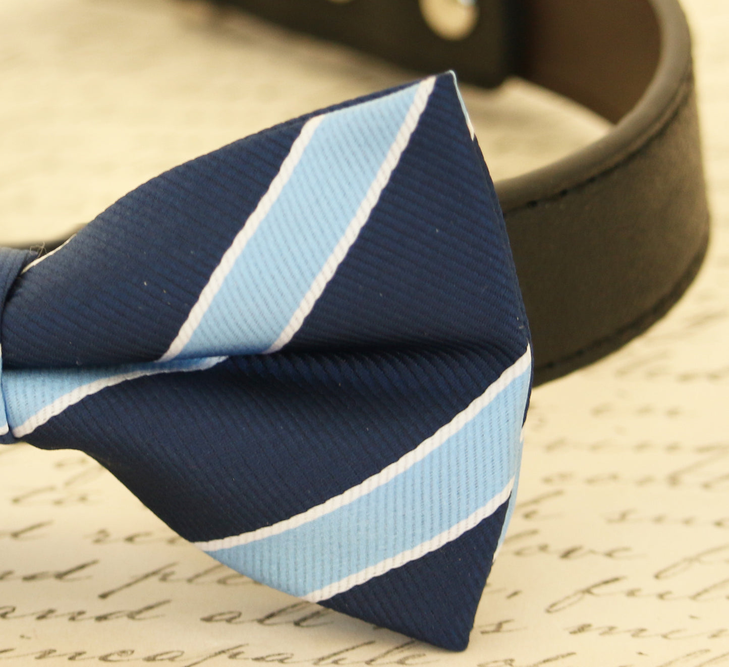 Navy dog bow tie dog collar, Something blue, Pet wedding accessory , Wedding dog collar