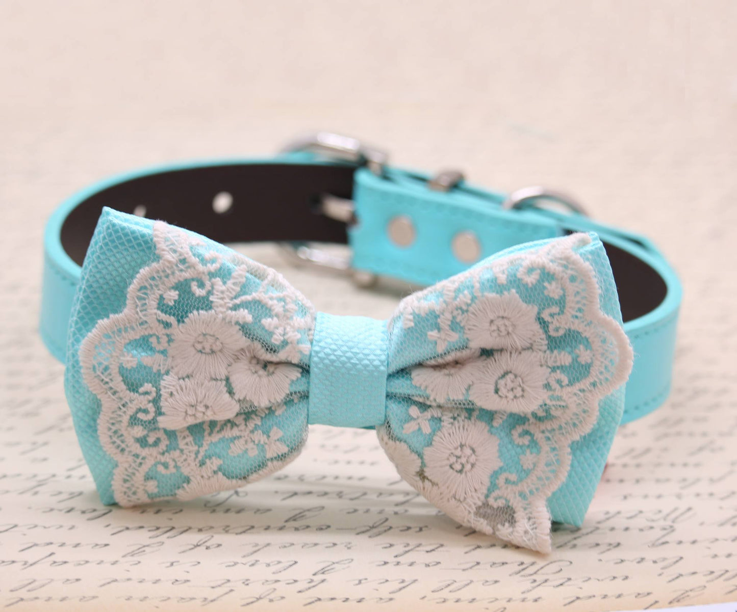 Aqua Blue Lace Dog Bow Tie, beach wedding, Aqua Blue wedding collar , Wedding dog collar
