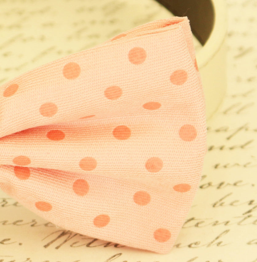 Peach dog bow tie attaches to collar, dog lovers, peach wedding accessory , Wedding dog collar