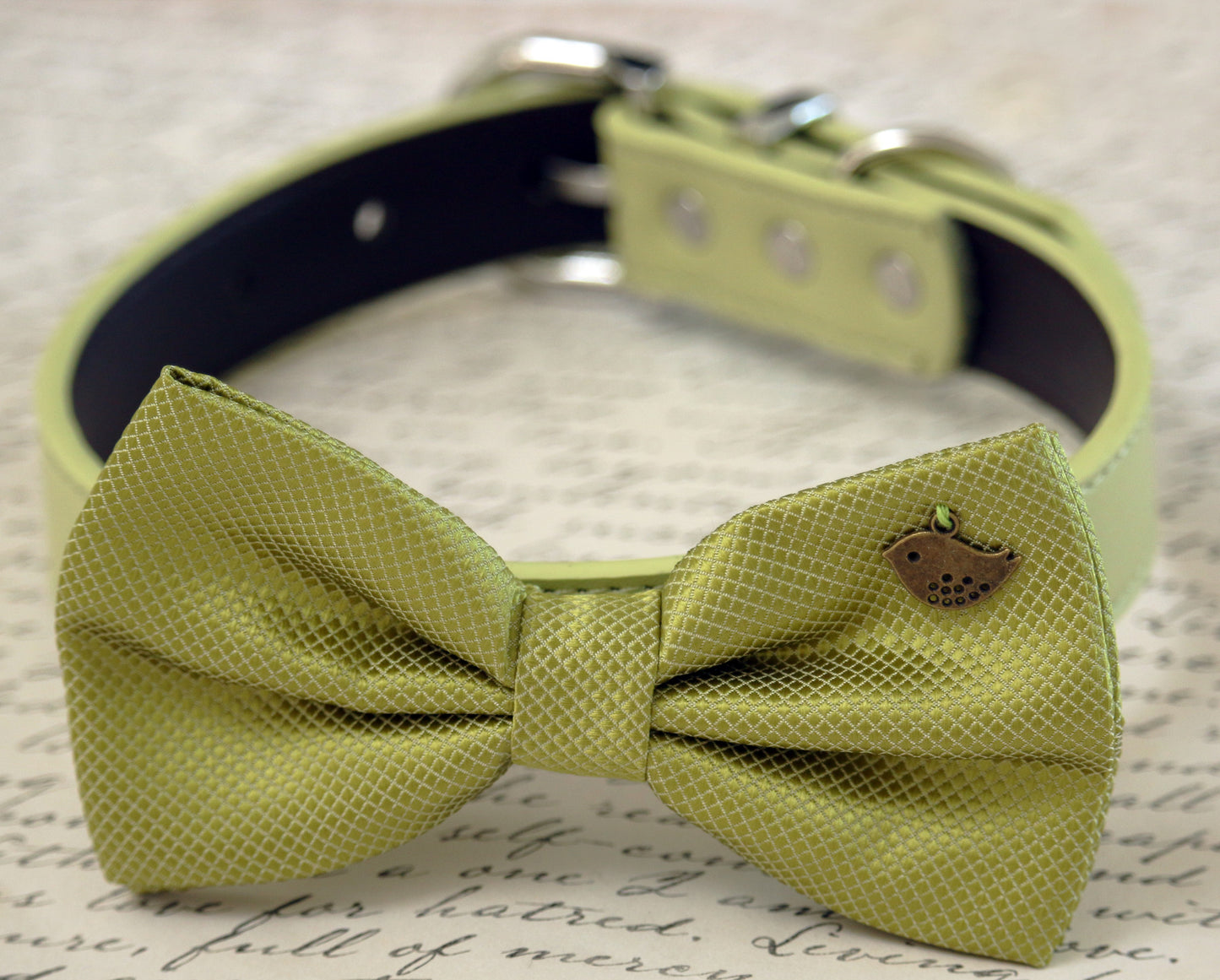 Green dog bow tie collar-Birds Charm, Greenery wedding pet collar , Wedding dog collar