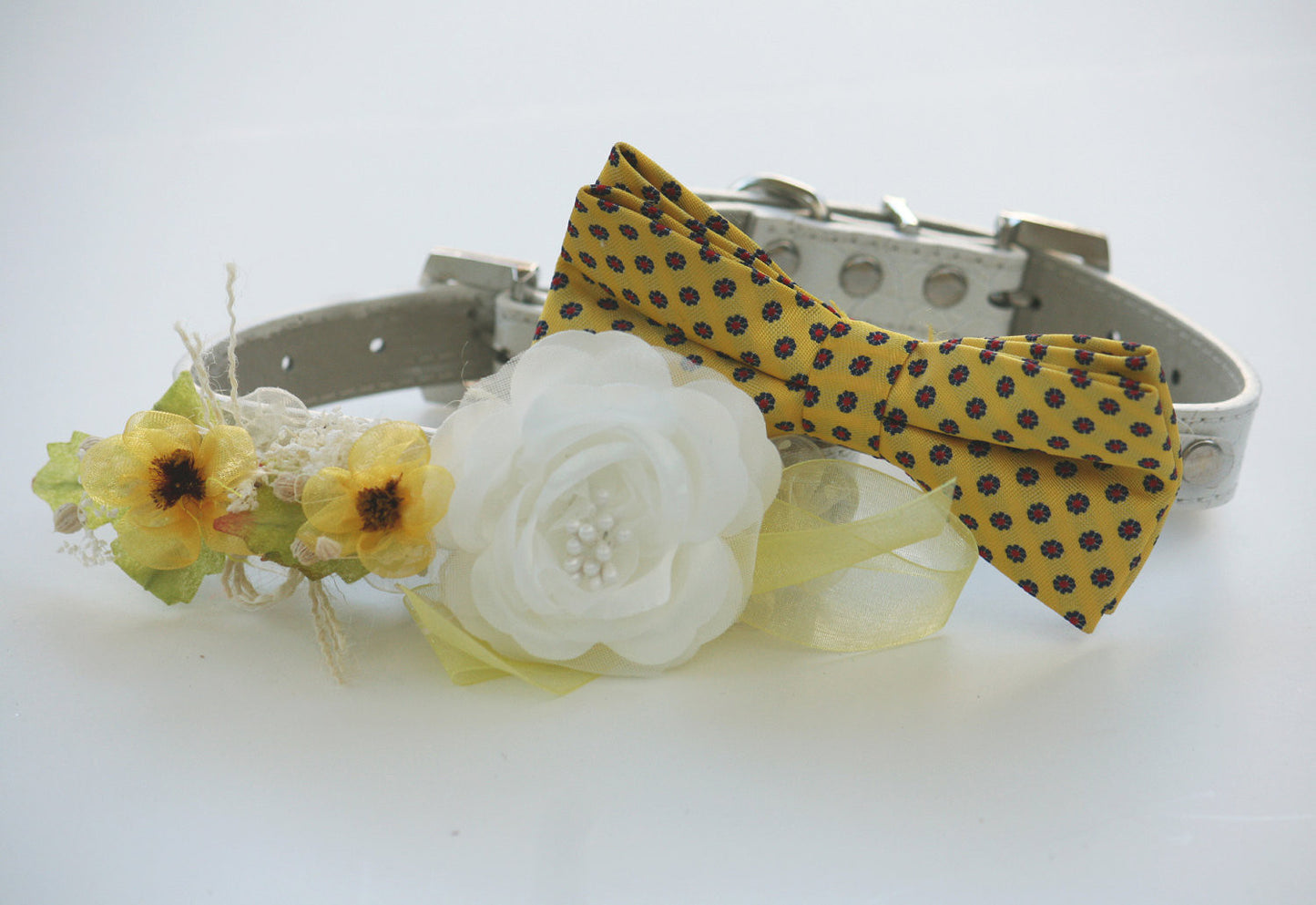 Yellow Wedding Dog Collars - Bridesmaid & Best Man - Two Chic Wedding Dog Collars, Yellow dog bowtie , Wedding dog collar
