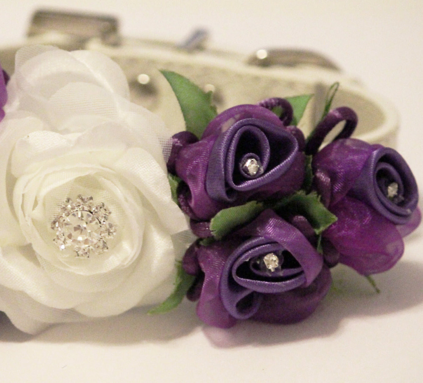 White Purple Wedding Dog Collar, Wedding Dog Accessory, floral wedding , Wedding dog collar