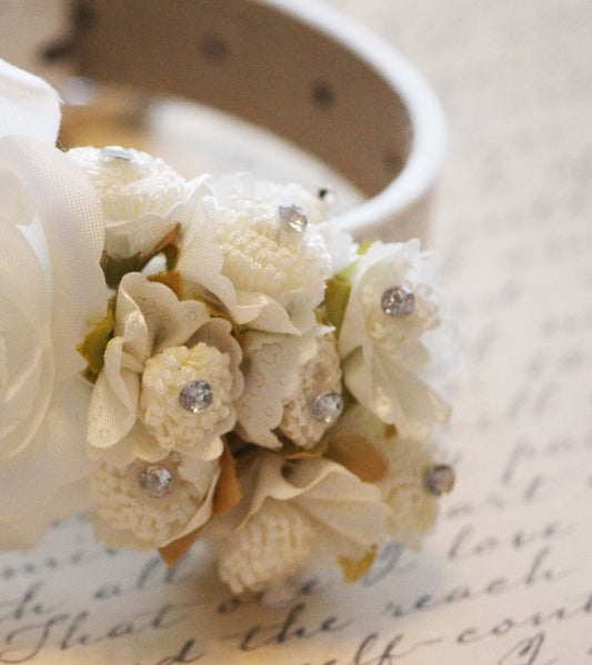 White Ivory Wedding Dog Collar with white flowers, Floral Wedding Collar , Wedding dog collar