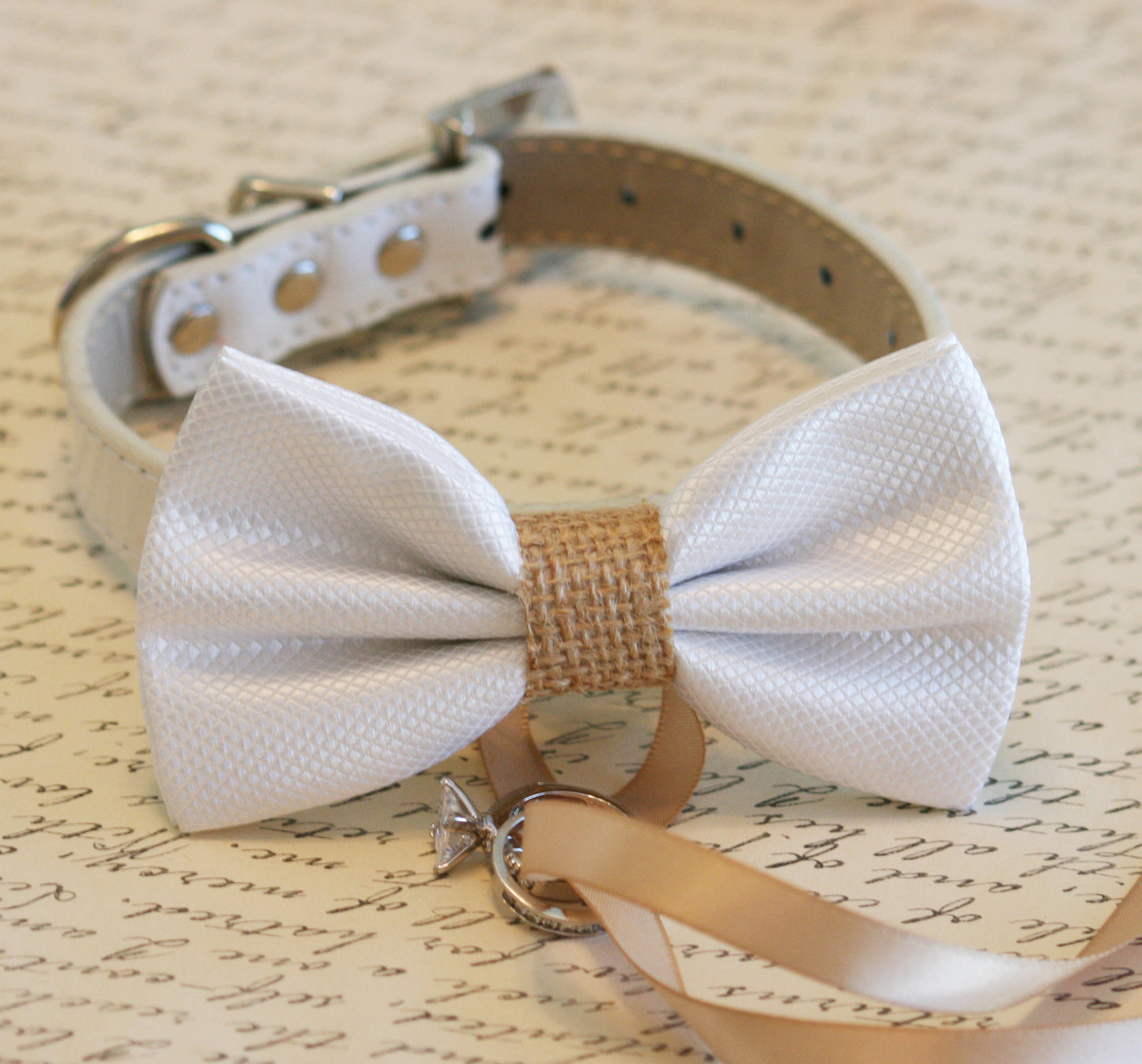 White and burlap Dog Bow Tie ring bearer collar, Pet Wedding, Burlap Wedding , Wedding dog collar